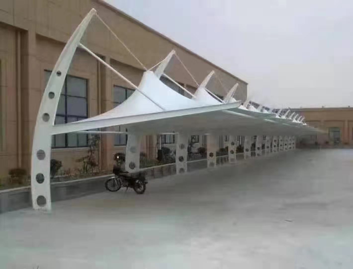 膜結(jié)構(gòu)汽車棚